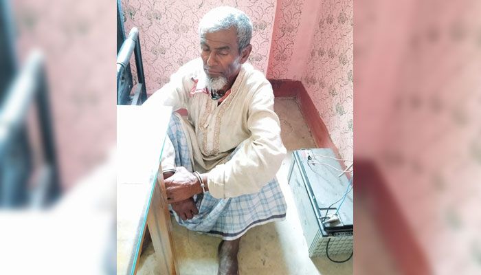 ছেলে সংসারে টাকা দেয় না বলে পুত্রবধূকে হত্যার অভিযোগ  