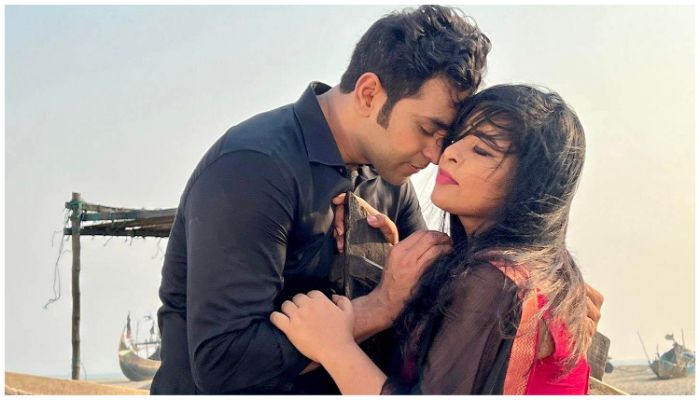 ওয়েব সিরিজে আমান-জ্যোতি