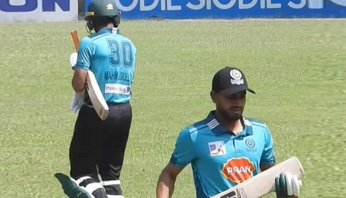 আম্পায়ারিং নিয়ে অসন্তোষ দেখিয়ে জরিমানার কবলে মিরাজ