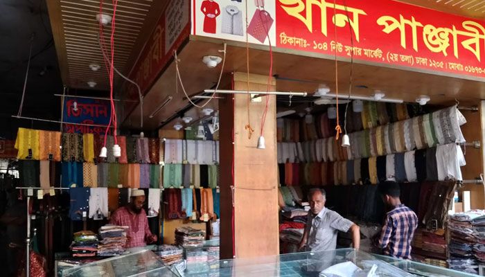 বিদ্যুৎ দিলে ক্রেতা আসবে, আশা নিউ সুপার মার্কেটের ব্যবসায়ীদের