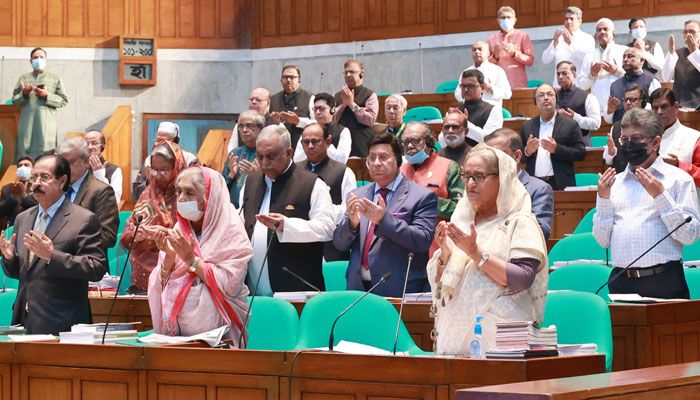 সিদ্দিকবাজারে বিস্ফোরণ, বঙ্গবাজারে আগুনে ঘটনায় সংসদের শোক