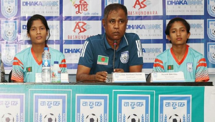 ঈদের ‘দুঃখ’ ম্লান দূরযাত্রার রোমাঞ্চে