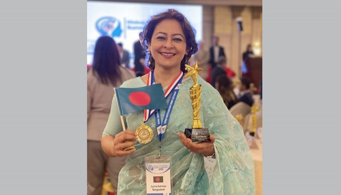 গ্লোবাল ইয়ুথ লিডারশিপ অ্যাওয়ার্ড জিতলেন আয়শা রহমান 