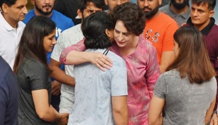 ব্রিজভূষণের পদত্যাগের দাবি তুললেন প্রিয়াঙ্কাও