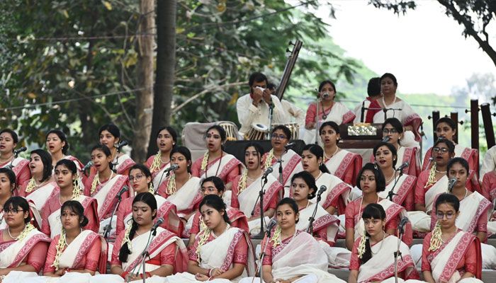 ‘প্রকৃতির সঙ্গে মিলে আনন্দগান গাইব সকলে’