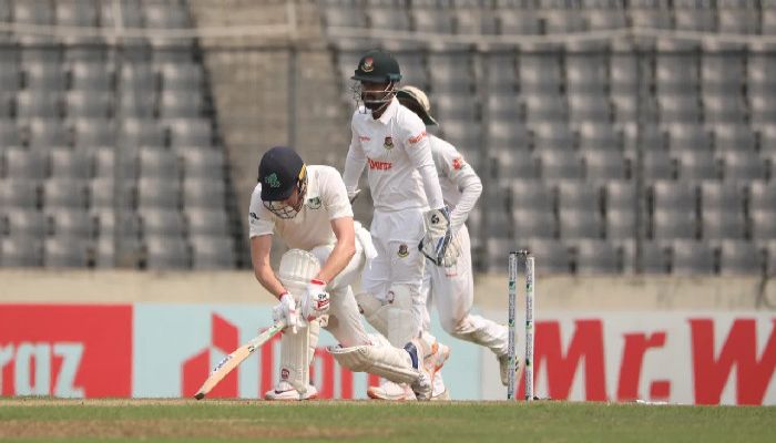 ঘাসের উইকেটেও দাপুটে স্পিনাররা