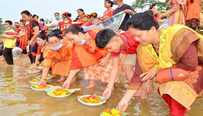 ফুল ভাসিয়ে প্রাণের উৎসব 
