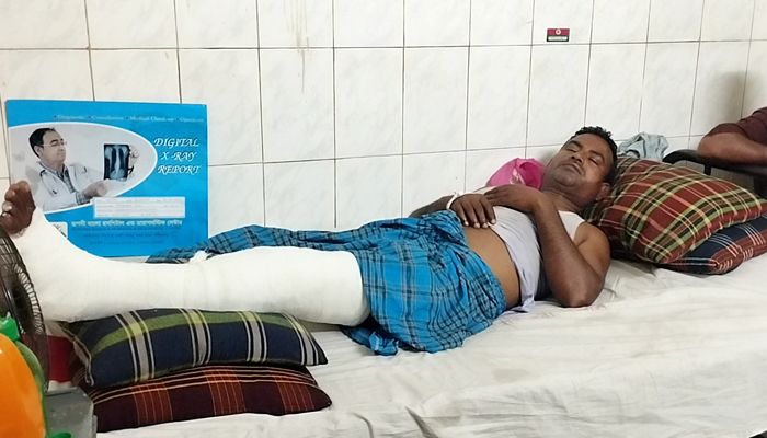 ঘুষসহ বিসিক কর্মকর্তা গ্রেপ্তার: দুদকে অভিযোগকারীর ওপর হামলার অভিযোগ