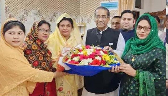 উজিরপুরের ৪ ইউনিয়নে মহিলা আ. লীগের কমিটি ঘোষণা
