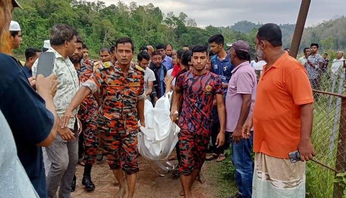 কর্ণফুলী নদীতে নিখোঁজ শিক্ষার্থীর মরদেহ উদ্ধার
