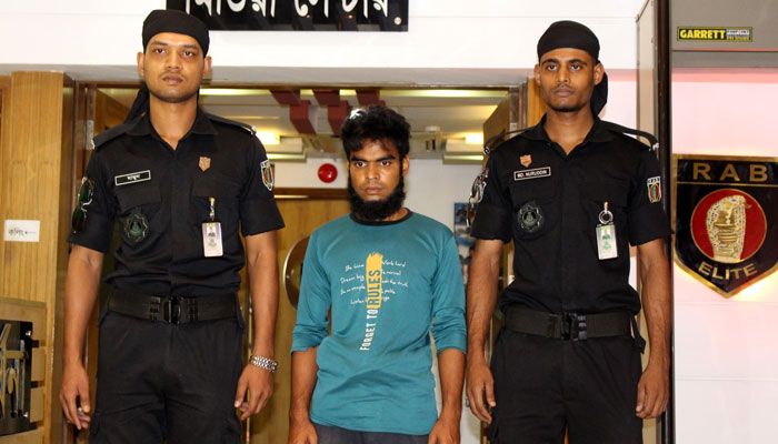 বিদেশে পাঠানোর পরিকল্পনায় ক্ষিপ্ত হয়ে ছাত্রীকে হত্যা করেন সাইদুল
