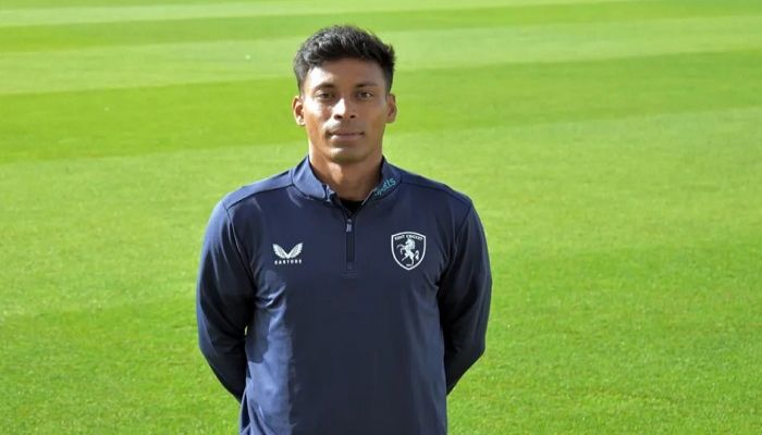 কাউন্টিতে স্বপ্নের অভিষেক বাংলাদেশি আরাফাতের