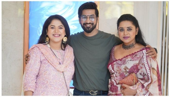 সজলের আমন্ত্রণে তারা