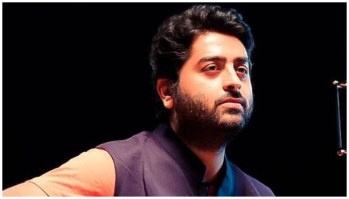 ভক্তের আঘাতে আহত অরিজিৎ 