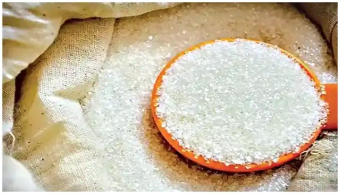 চিনির দাম কেজিতে ১৬ টাকা বাড়াল সরকার 