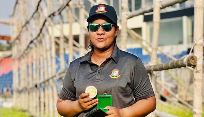 দেশ ছাড়িয়ে এখন বিদেশে জেসি