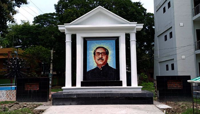 সব রেলস্টেশনে বঙ্গবন্ধুর ম্যুরাল স্থাপনের নির্দেশ