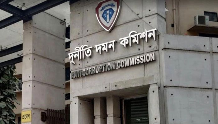 ৩৫ কোটি টাকা লোপাট, বীমা কর্মকর্তার বিরুদ্ধে দুদকের মামলা