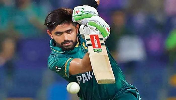 বাবরের মতো স্বার্থপর ক্রিকেটার চান আজমল