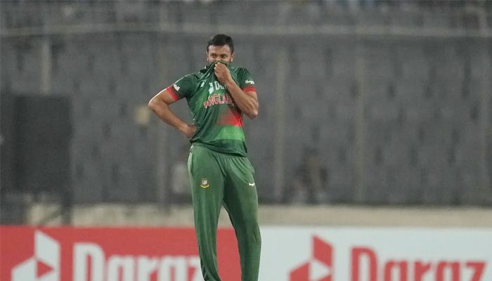 ইনজুরিতে সাকিব, খেলবেন না শেষ ওয়ানডে