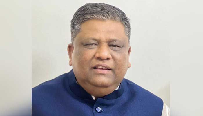 নীরবে নৌকার প্রার্থীর পক্ষে মনোনয়নপত্র সংগ্রহ
