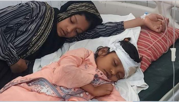 চেতনানাশক স্প্রে ছিটিয়ে স্বর্ণালংকার লুট