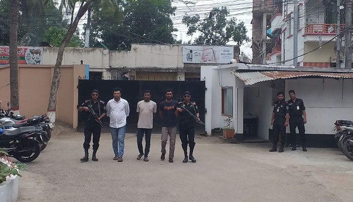 কুমিল্লায় যুবলীগ নেতা হত্যায় তিন আসামি গ্রেপ্তার
