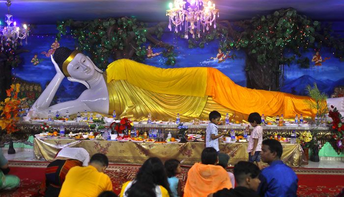 ধর্মীয় নানা আয়োজনে বুদ্ধপূর্ণিমা উদযাপিত