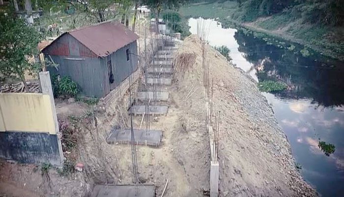 নদী রক্ষায় আইনি ব্যবস্থার দাবি 