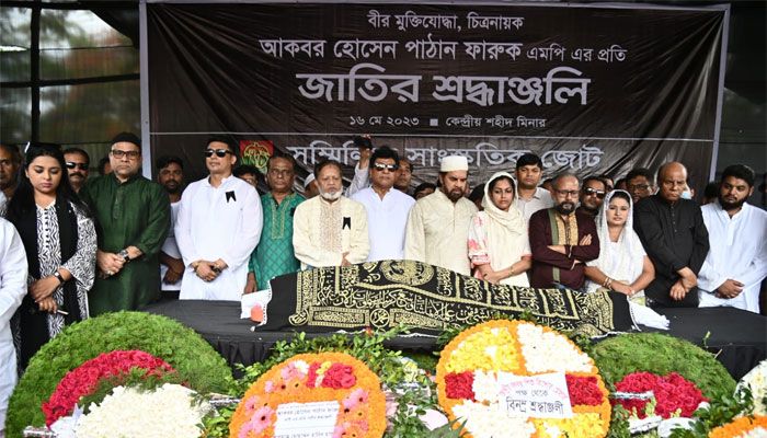 চিত্রনায়ক ফারুকের প্রতি সর্বস্তরের শ্রদ্ধা
