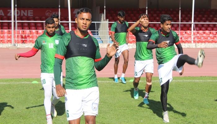 বাজে পারফরম্যান্সে পথ বন্ধ জামালদের