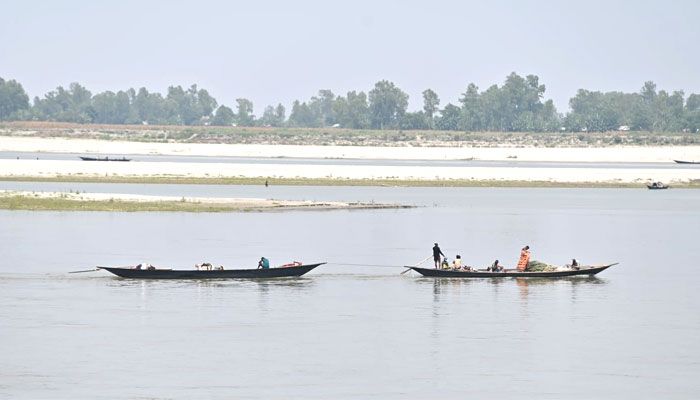 যমুনায় নাব্য সংকট