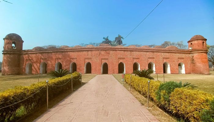 ঐতিহাসিক ষাট গম্বুজ মসজিদ