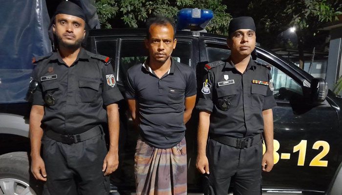 লাঠির আঘাতে মায়ের মৃত্যুর ঘটনায় ছেলে গ্রেপ্তার 