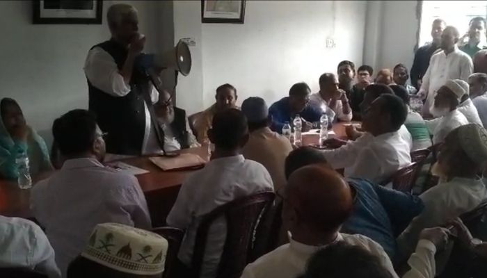 নেতাকর্মীদের নিয়ে মুক্তিযোদ্ধা মন্ত্রী ও আজমত উল্লার মূল্যায়ন সভা