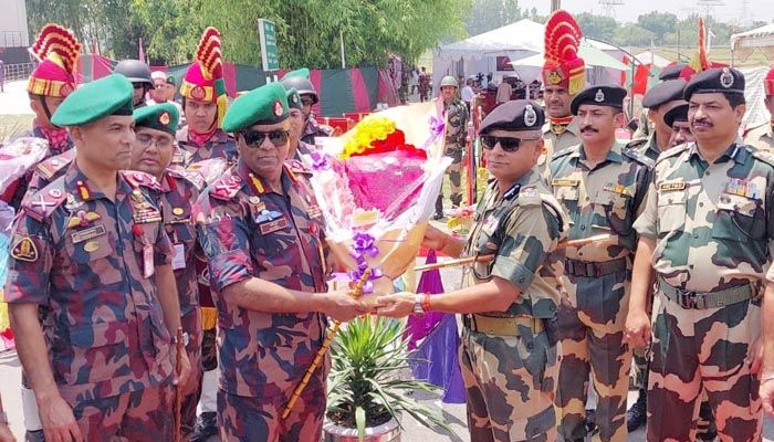 বাংলাবান্ধা স্থলবন্দর পরিদর্শনে বিজিবি মহাপরিচালক