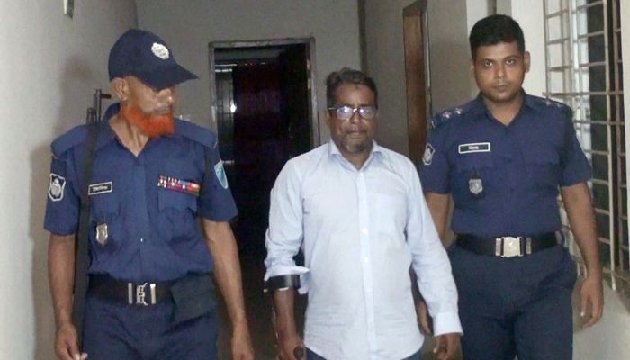 ধর্ষণের অভিযোগে গোপালগঞ্জ সরকারি বঙ্গবন্ধু কলেজের শিক্ষক গ্রেপ্তার