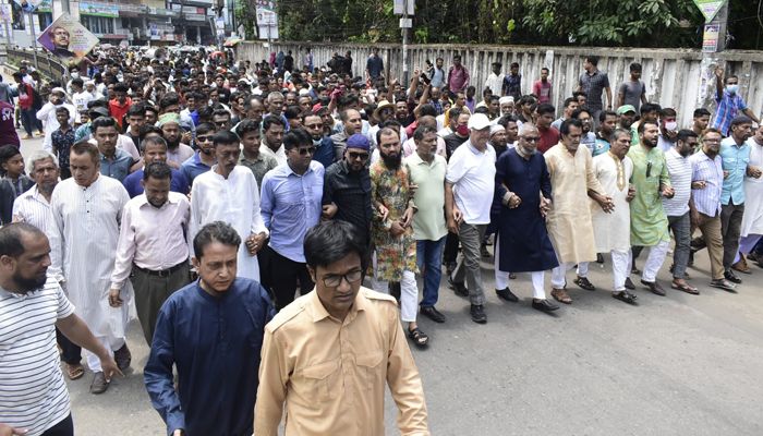মে দিবসে মেয়র আরিফের শোডাউন, ইভিএমের সমালোচনা