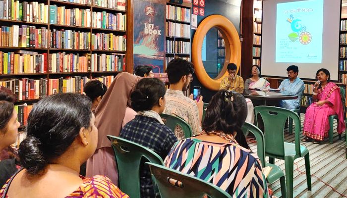 সাহিত্য আড্ডায় চবি অদম্যরা  