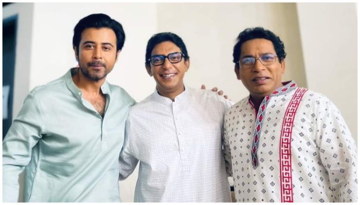 এক ফ্রেমে তিন প্রিয় তারকা 