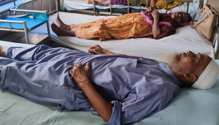 আহতরা হাসপাতালে চিকিৎসাধীন। প্রবা ফটো