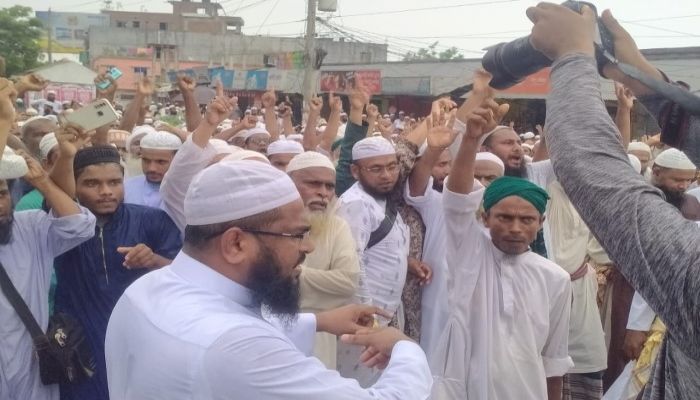 ফয়জুল করীমের ওপর হামলায় বরিশালে উত্তেজনা
