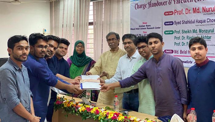 জাবি সাংবাদিক সমিতি : নতুন কমিটির দায়িত্ব গ্রহণ