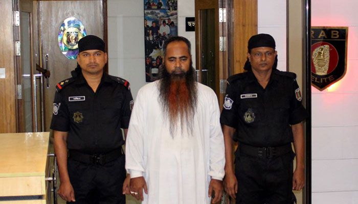 ৭ বছরের শিশুকে ‘ধর্ষণ’, ভণ্ডপীর গ্রেপ্তার