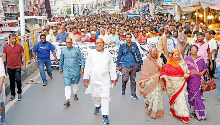 বরিশাল মডেলে ভরসা লিটনের