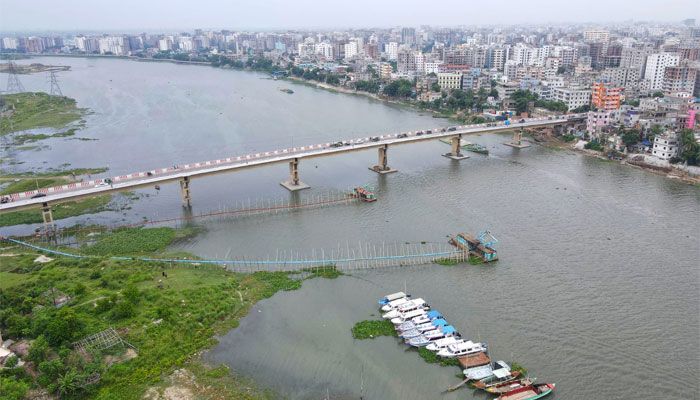 তুরাগে বাড়ছে পানি