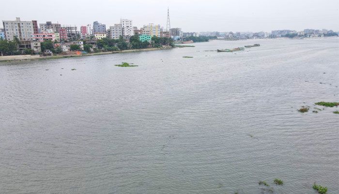 তুরাগে বাড়ছে পানি