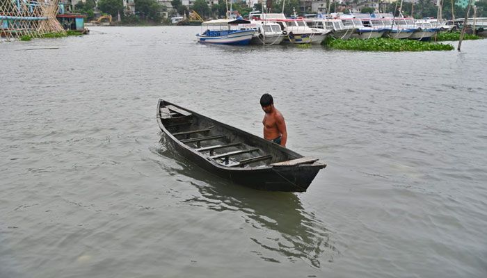 তুরাগে বাড়ছে পানি