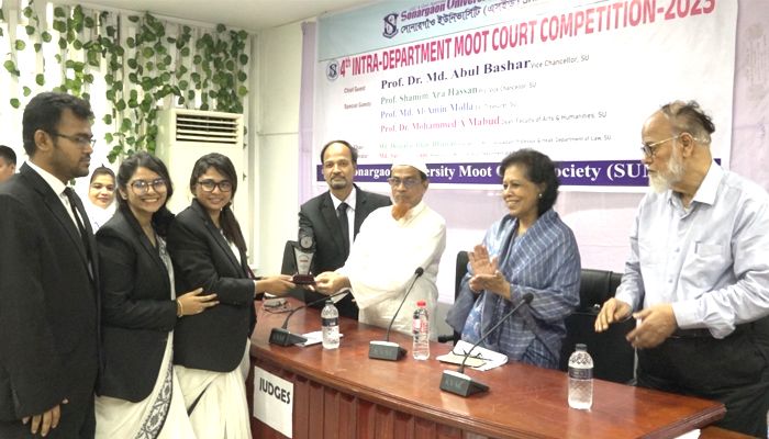 সোনারগাঁও ইউনিভার্সিটিতে মুট কোর্ট প্রতিযোগিতা অনুষ্ঠিত