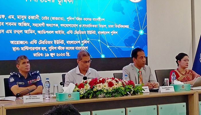জঙ্গিরা সোশ্যাল মিডিয়ায় ভয়াবহ রকম সক্রিয়